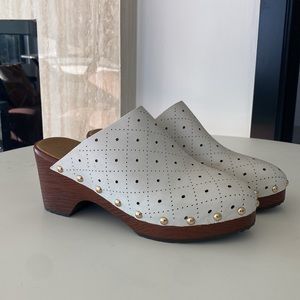 Aerosoles mule clogs